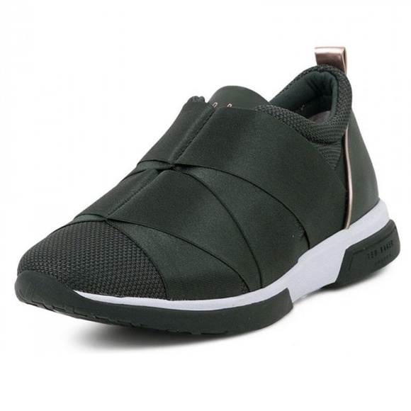 Ted baker queanem trainers discount